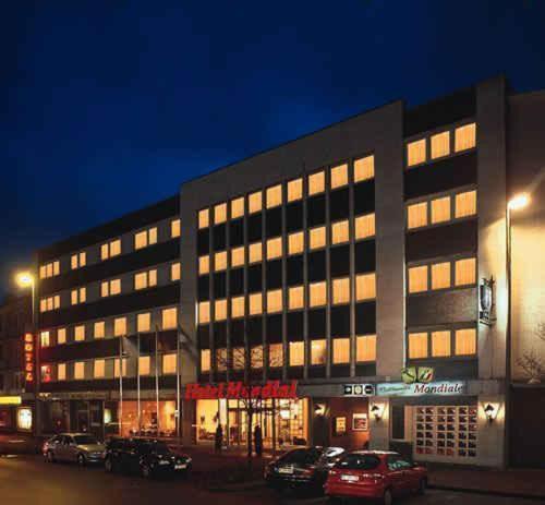 Hotel Mondial Langenfeld  Esterno foto